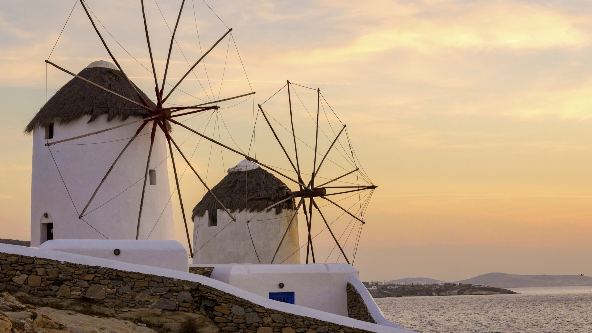 Mykonos_2_Windmills_Sunset_TGR