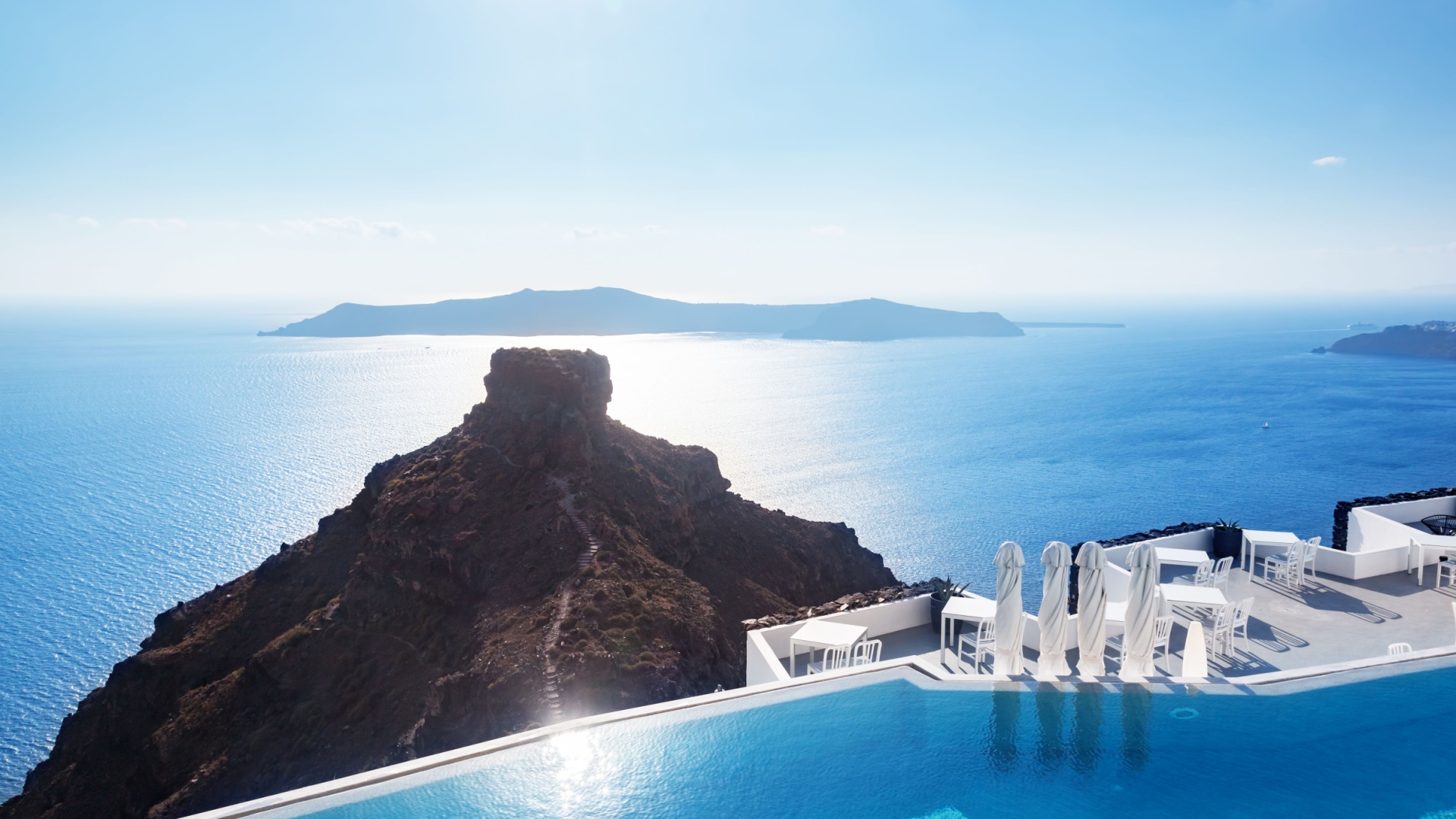 Santorini_Pool_Sea_TGR